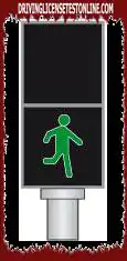 Apa yang mendahului lampu hijau pada sinyal lampu pejalan kaki ?