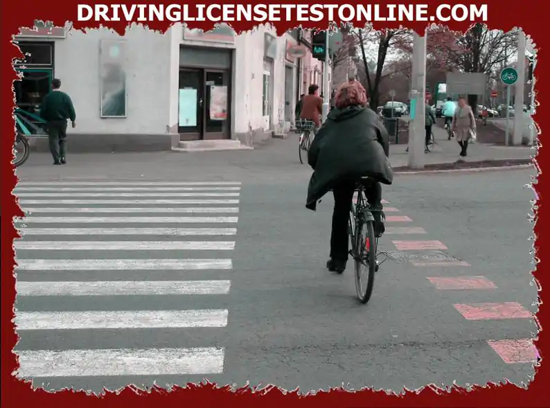 A bicicleta está cruzando a estrada corretamente ?