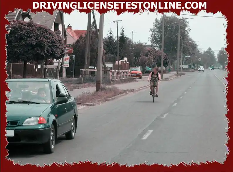 Can a cyclist get around the car in the same lane ?