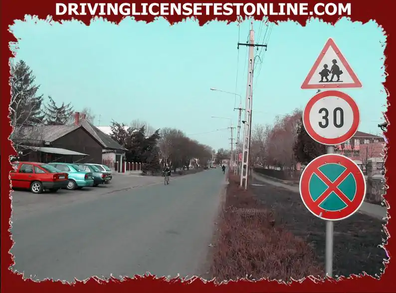 ¿Qué tan rápido puede viajar el ciclista en la carretera marcada con una señal ??