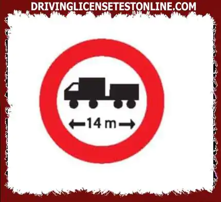 A közúti táblák tiltják a motoros és kezdetleges- pótkocsik vontatását, ideértve...