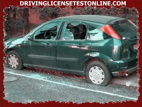 Bảo hiểm trách nhiệm bồi thường thiệt hại cho một chiếc xe bị đánh cắp :