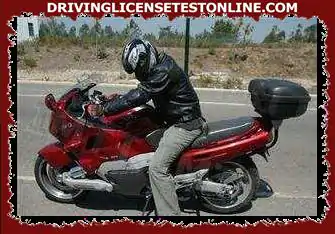 Ако се поломи погонски ланац мотоцикла, возач примети :