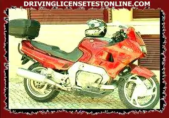 Ездачът на мотоциклет, оборудван със система...
