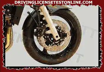 Tlak v pneumatikách motocyklov :