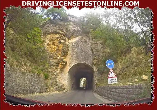 이 터널에서는 경적 사용이 금지되어 있습니다.