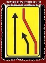 Zobrazená značka označuje pravý jazdný pruh uzavretý z dôvodu prác na ceste