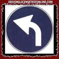 Näidatud märk näitab sõiduraja vahetamise kohustust