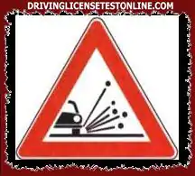 In the presence of the signal shown, it is advisable to keep a greater distance from the vehicle in front