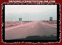 En la carretera que se muestra en la imagen, ¿cuál es la velocidad máxima que puede conducir si conduce un automóvil? ?
