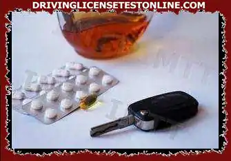 Ảnh hưởng của rượu đối với việc lái xe có thể tăng lên khi uống đồng thời một số loại thuốc ?