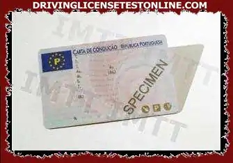 Un conductor con una licencia de conducir de categoría C puede conducir: