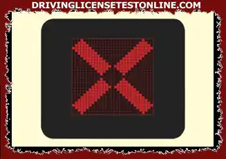 Bạn đang ở trên đường cao tốc . Có nghĩa là gì khi chữ thập đỏ hiển thị phía trên vai cứng ?