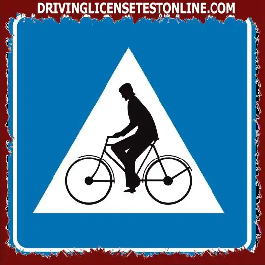Да ли овај знак показује да бициклисти...