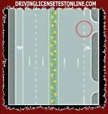 Yolun sağ tarafında anayol kenarındaki beyaz noktalı çizginin anlamı nedir?