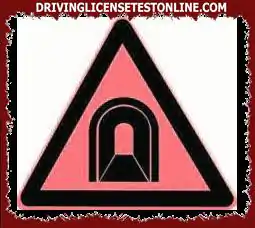 इस चिन्ह का अर्थ वाहन चालक के...