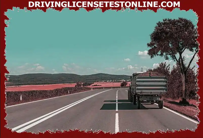 Traktorn med släpvagn kör 20 km / h . Hur ska du utföra omkörningsmanöver ??