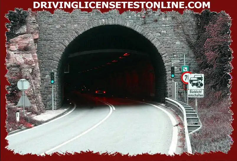 Como você se comporta ao dirigir em um túnel de tráfego em sentido contrário ?
