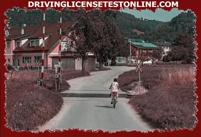 ¿Cuándo o . dónde se puede adelantar al ciclista en esta carretera ?