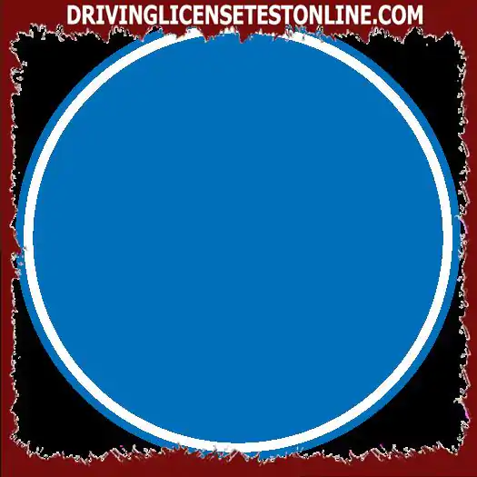 Co dělá kruhová dopravní značka s modrým pozadím ?
