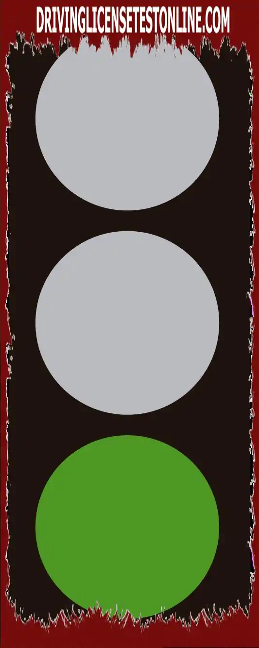 A közlekedési lámpák által ellenőrzött csomópontban van . Mikor ne haladjon tovább a zöld ? jelnél