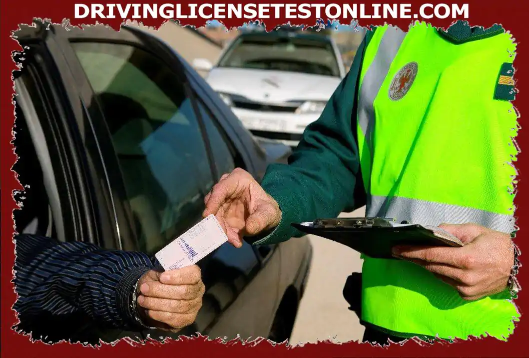 A condução em situação de privação provisória ou definitiva da autorização ou licença...