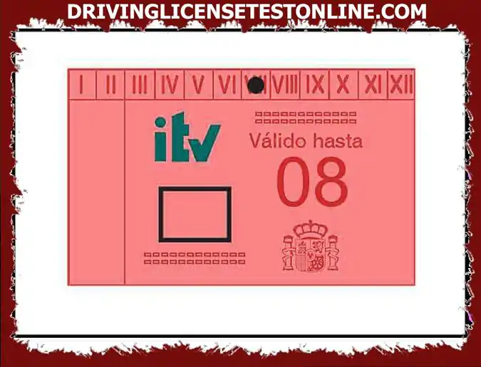 Después de pasar con éxito la inspección técnica periódica de tu autobús, ¿dónde colocarás el distintivo ??