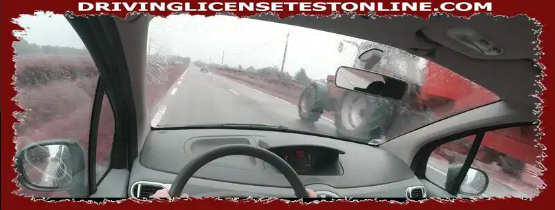 Can I complete overtaking this tractor ?