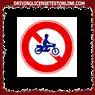 Lieli divriteņu transportlīdzekļi un parastie divriteņu transportlīdzekļi nevar iziet cauri teritorijai, kas apzīmēta ar šo zīmi, bet motorizētie velosipēdi - cauri.