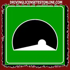 显示的标志 | 提醒您在隧道中长时间停车时关闭发动机