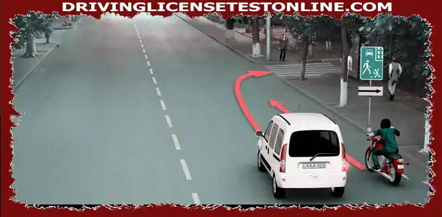 Për cilin pjesëmarrës të trafikut është detyrimi t'i heqë rrugën shoferit të makinës në rast të lëvizjes në drejtim të shigjetës :