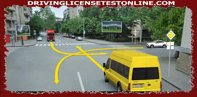 To which driver of the vehicle will the obligation to give up the road arise if the driver of the yellow vehicle moves in the direction of the arrow ?