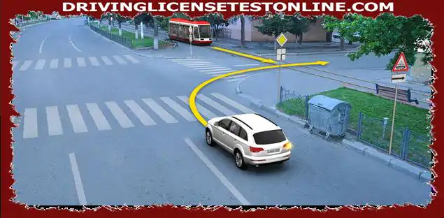 Which vehicle driver is preferred in case of movement in the direction of the arrow ?