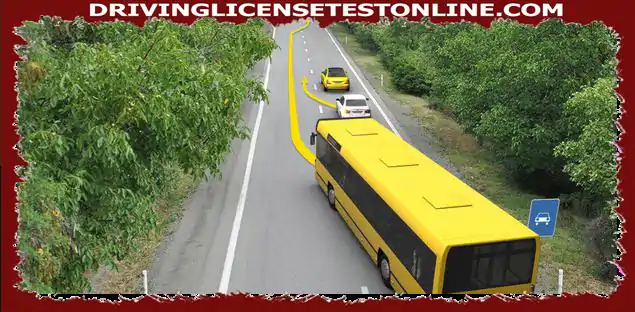 Kas valge auto juhil on õigus alustada möödasõidu manöövrit ,, kui bussijuht on vasakule pööranud ja möödasõitu alustanud ?