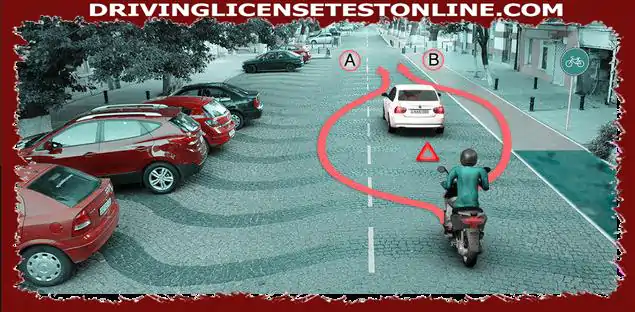 I vilken riktning kommer mopedföraren att bryta mot trafikreglerna vid rörelse som indikeras av pilen ?