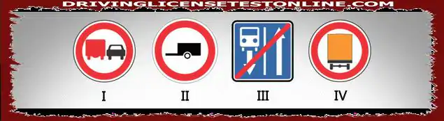 Vilket av följande vägskyltar förbjuder förflyttning av alla typer av släpvagnar,...