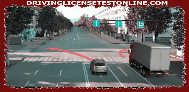 En la situación dada ,, ¿qué conductor de automóvil tiene prohibido moverse en la dirección de la flecha ??